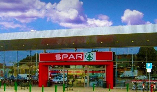 Egy bedrogozott férfi tört-zúzott a pomázi dm-ben, a Spar parkolójában fogták el a rendőrök