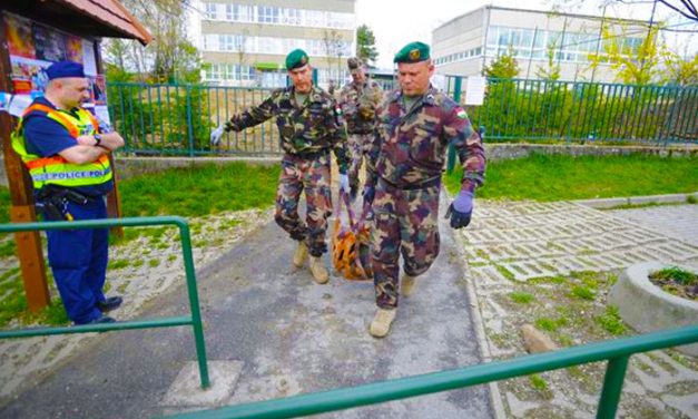 Bombát találtak az általános iskola udvarán, nagy volt az ijedtség