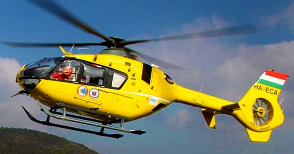 Dráma a focipályán: mentőhelikopter vitte a fővárosba a csapat gólkirályát, félbeszakadt a rangadó