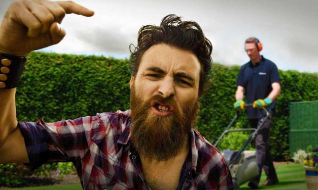 Fűnyírás és csendrendelet, kit érdekel az 1 milliós bírság?