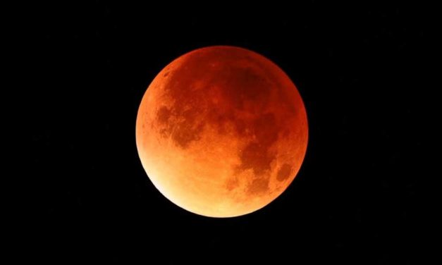 Élőben nézhetted nálunk a holdfogyatkozást, felhő nélkül is látszott minden!