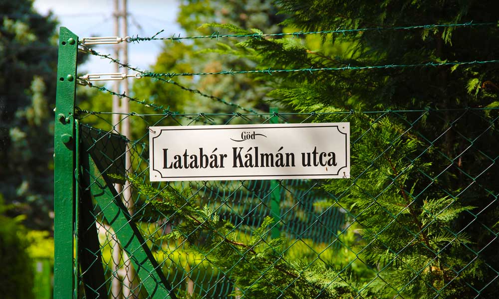 latabar-utca-god