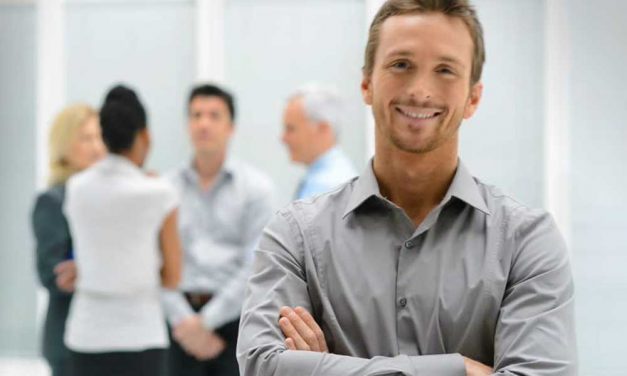 Ömlik a pénz, de kihez? Mutatjuk a nyertes szektorokat!