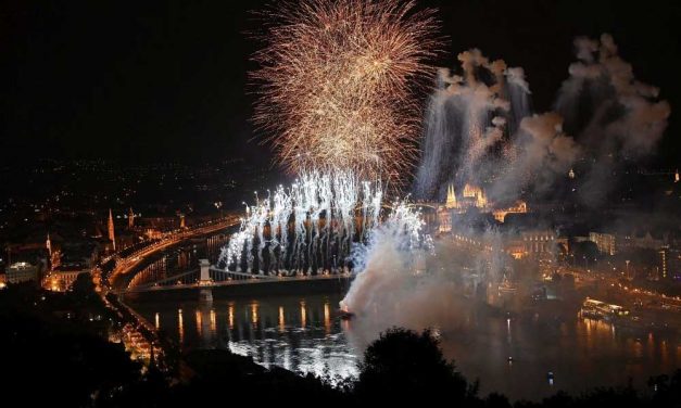 Kormányszóvivő: azonnal cselekednek, ha bármi veszélyeztetné az ünnepet