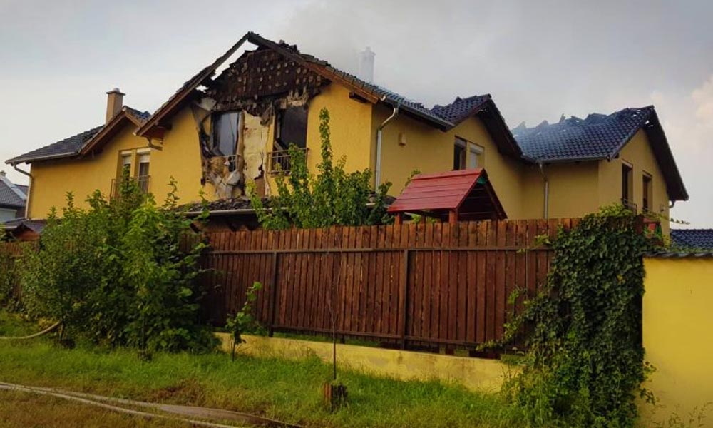 Ez történhet, ha villámcsapás éri a házad! Egy károsult megszólal