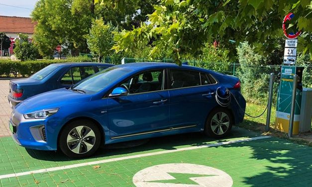 Ingyenpénz elektromos autókhoz, itt vannak töltőhelyek az agglomerációban