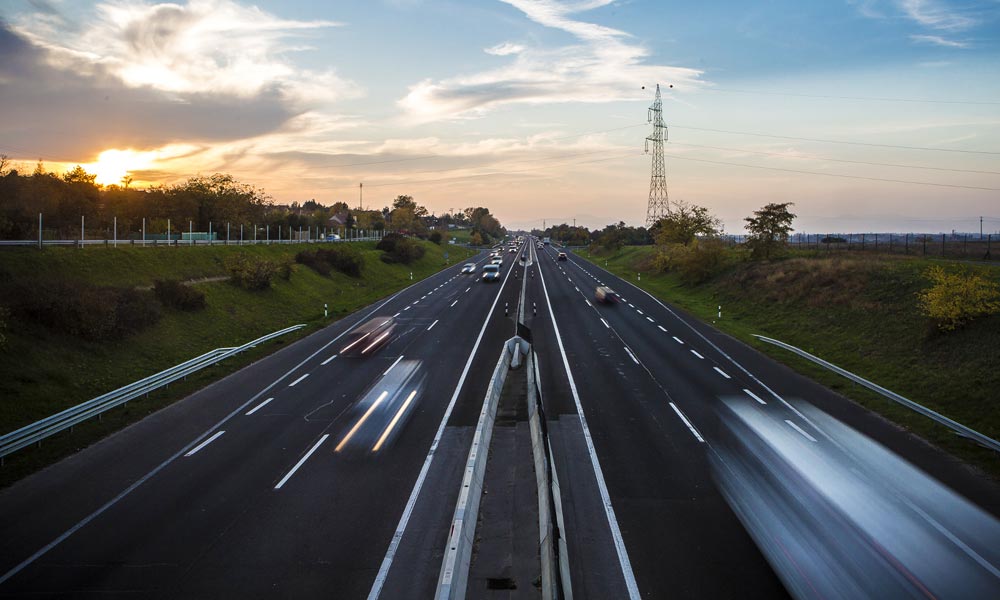 Itt az M2-es felújítási menetrendje, lesznek még dugók bőven!