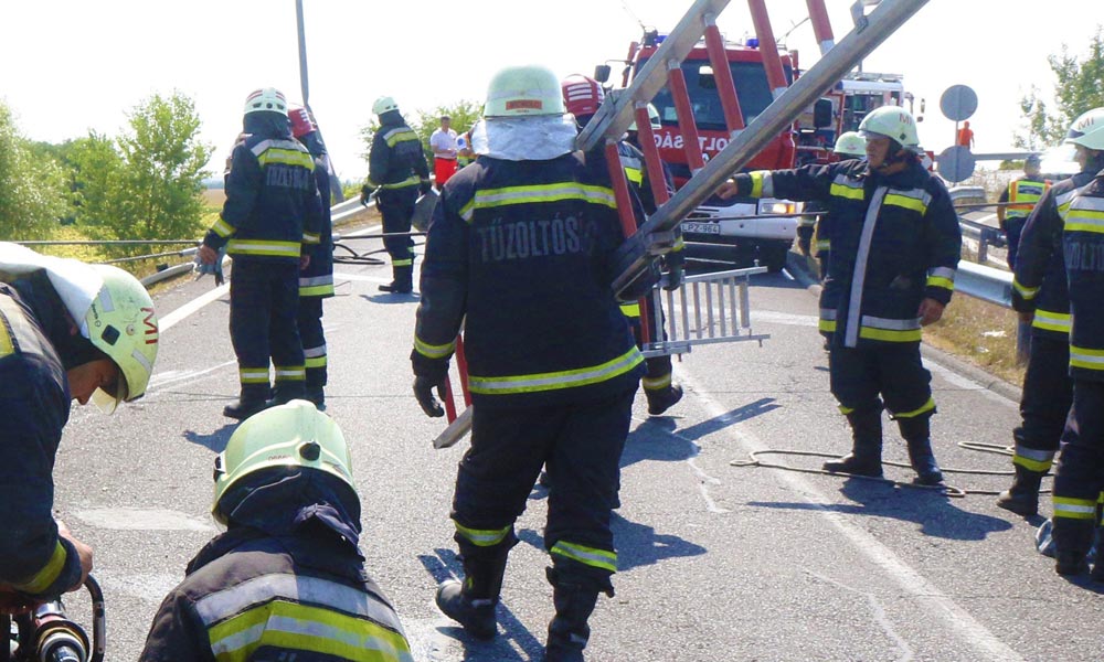 Baleset miatt torlódás van az M7-esen Budapest felé