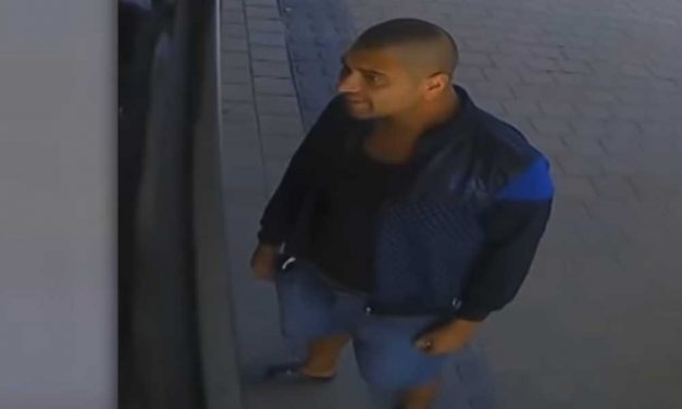 Videó a villamoson injekciós tűvel támadó férfiról