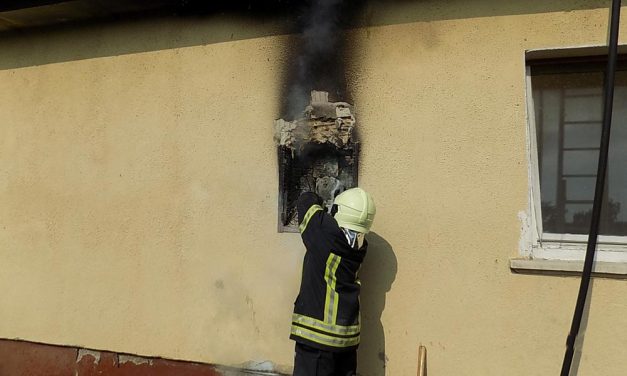 Ilyen ha kigyullad otthon a villanyóra – nem szép látvány