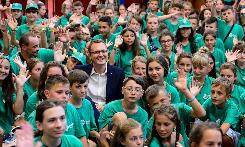 Rétvári Bence: minden korábbinál több támogatás a családoknak az iskolakezdéshez