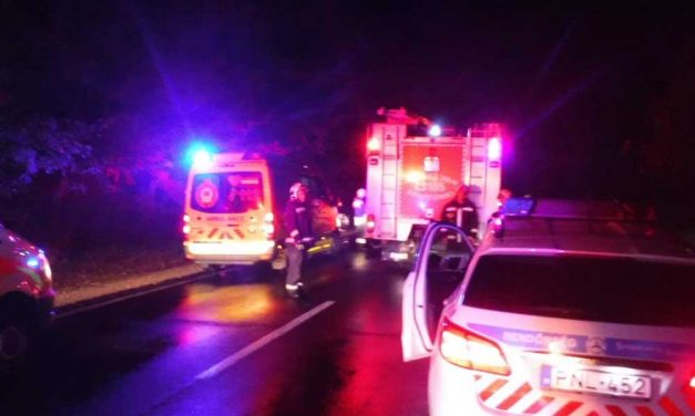 Lángol egy autó a 6-os úton a Campona környékén