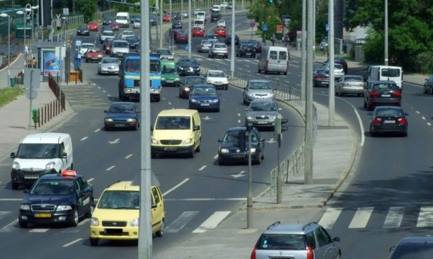 Állandó traffipaxot telepíthetnek a Szentendrei és a Váci útra!