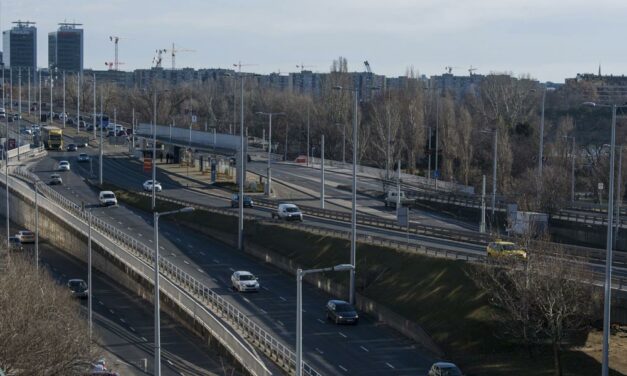 Szombaton kezdődik a Flórián téri felüljáró felújítása: arra kérnek mindenkit, autó helyett válassza a tömegközlekedést