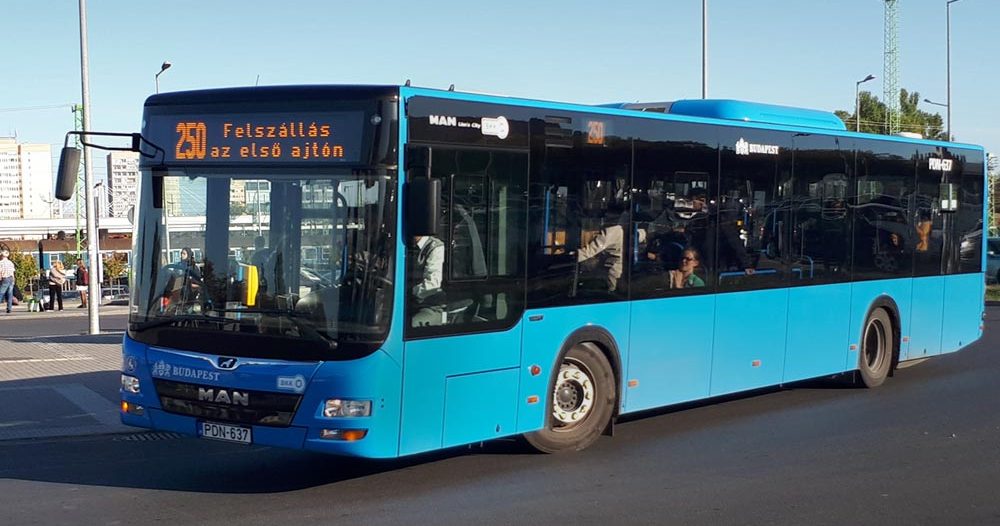 Itt a BKK közlése: ezt kell tudni az ünnepi menetrendről, ez történik ma 16 óra után a fővárosban