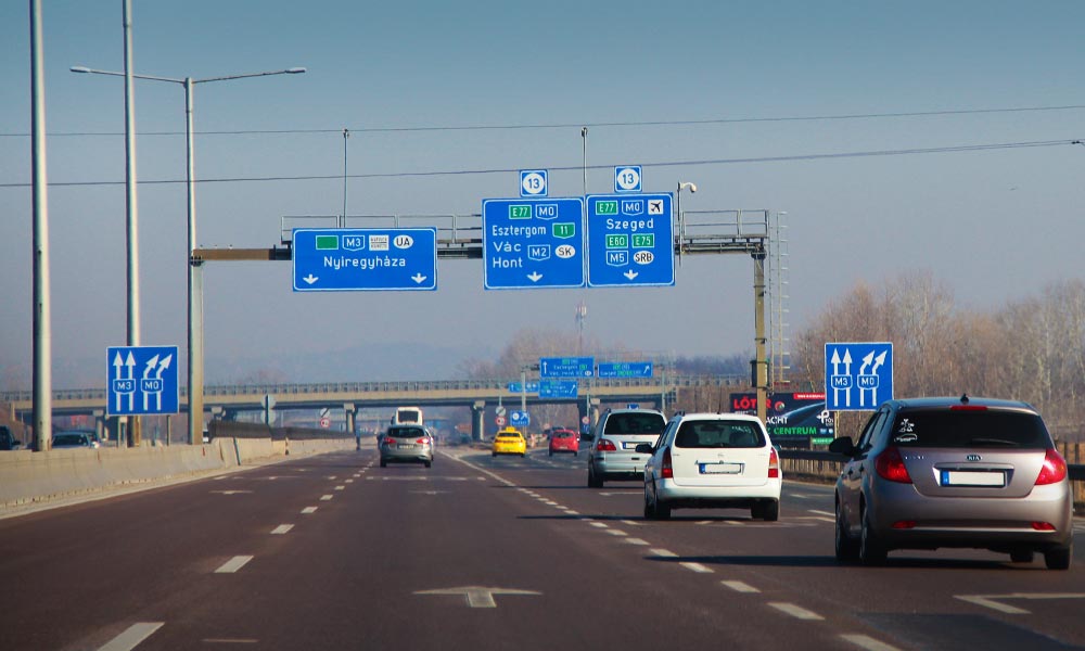 Nagy változás lesz az M3-ason: Átalakul és megszűnik a Ring pihenőhely