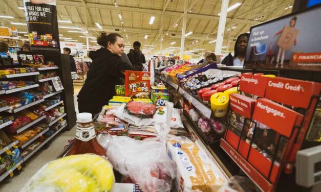 „December 24-én ne nyissanak ki a boltok” – ezt kéri az egyik szakszervezet, a Spar és Auchan már bejelentette nyitvatartási rendjét