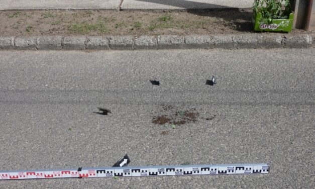 Fényes nappal tépték le a 81 éves idős nő nyakából az aranyláncot