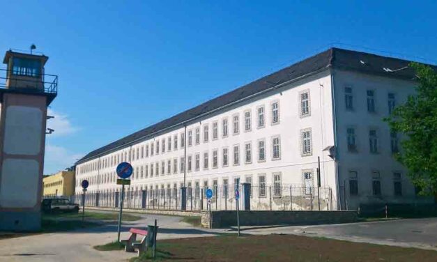 A gyerekek igazolatlan órái miatt ülnek börtönben a szülők – Sokszor a jogaikról sem tudnak