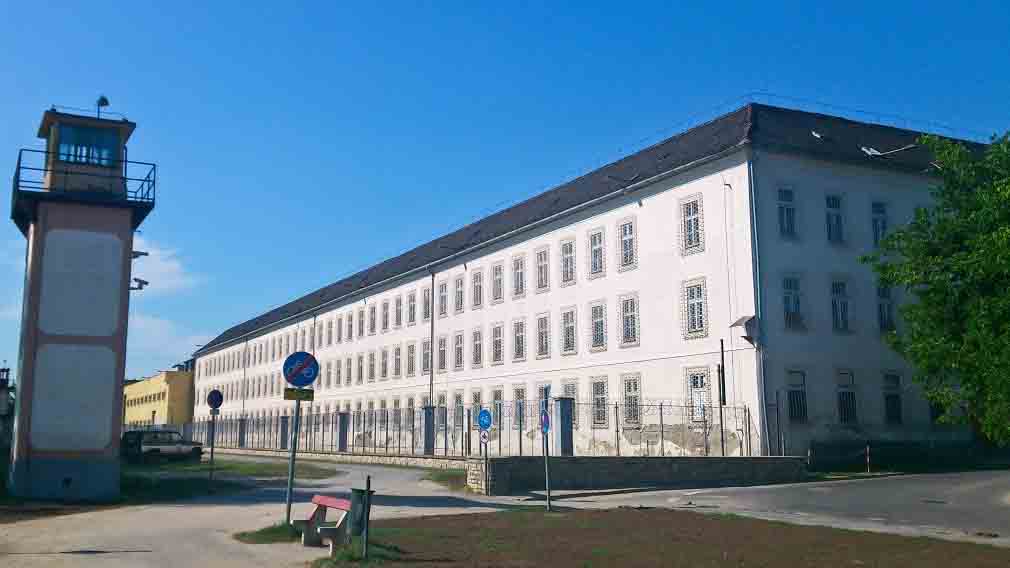 A gyerekek igazolatlan órái miatt ülnek börtönben a szülők – Sokszor a jogaikról sem tudnak