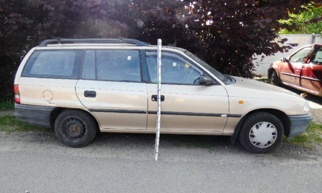 Hét autót tört fel Monoron egy tinikből álló banda