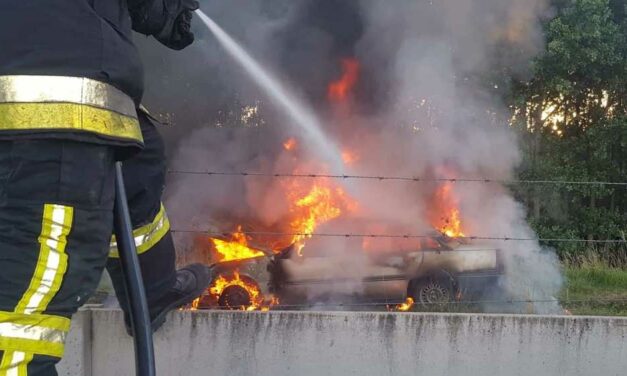 Kigyulladt két busz, egy autó és egy teherautó az agglomeráció útjain