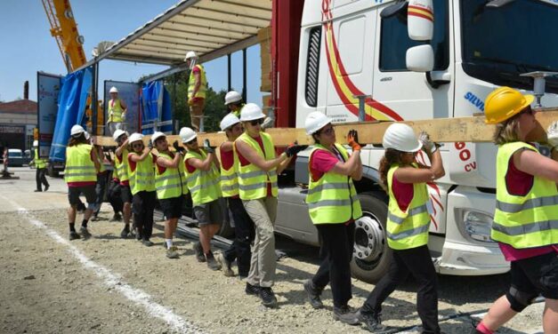 Elkezdődött a szupermodern, energiahatékony házak építése Szentendrén