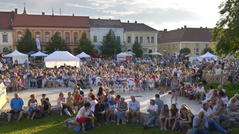 Hétvégi programajánlat: Váci Világi Vigalom, jó koncertekkel, ételekkel, hangulattal
