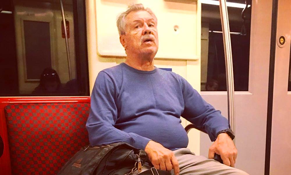 Farkas Bertalan az űrhajót a 2-es metróra cserélte, a Keletinél kapta le egy olvasónk
