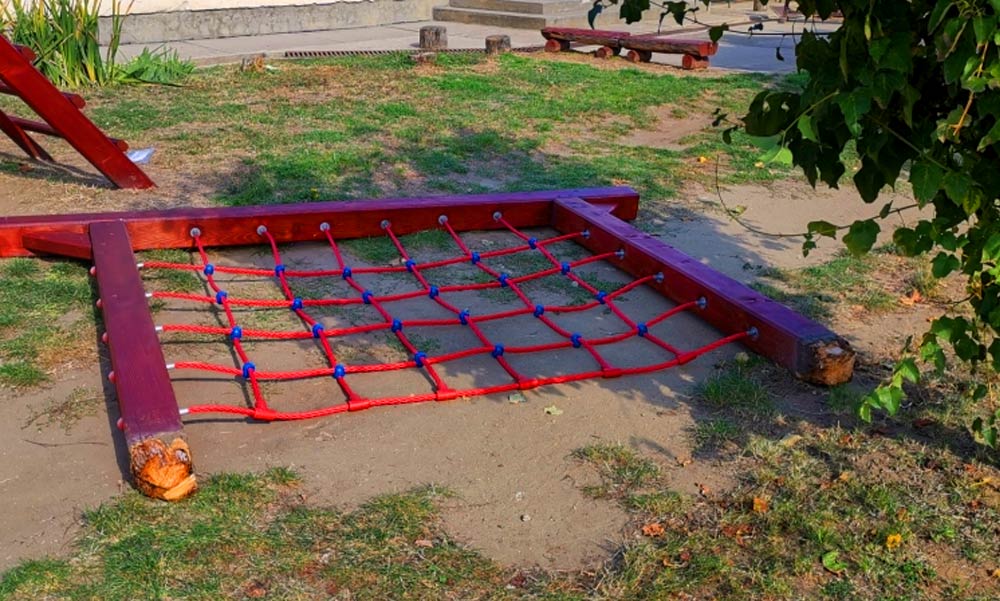 Tragédia a mászókánál: Meghalt egy 6 éves kislány – Mit tehet a szülő?