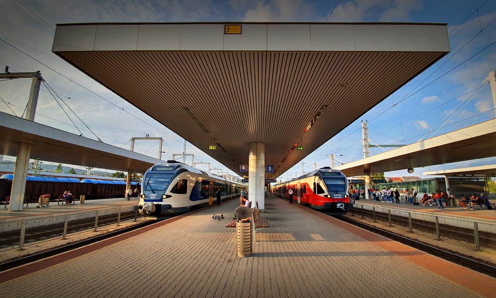 Hatalmas utascsarnok épülhet a Kelentöldi pályudvar fölé, közben jelentősen bővítik a P+R parkolókat, hogy ne teljen meg reggel nyolcra autókkal
