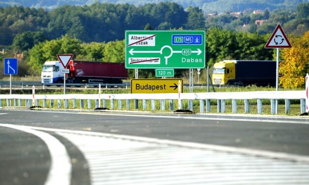 Átadták az M4-es újabb agglomerációs szakaszát