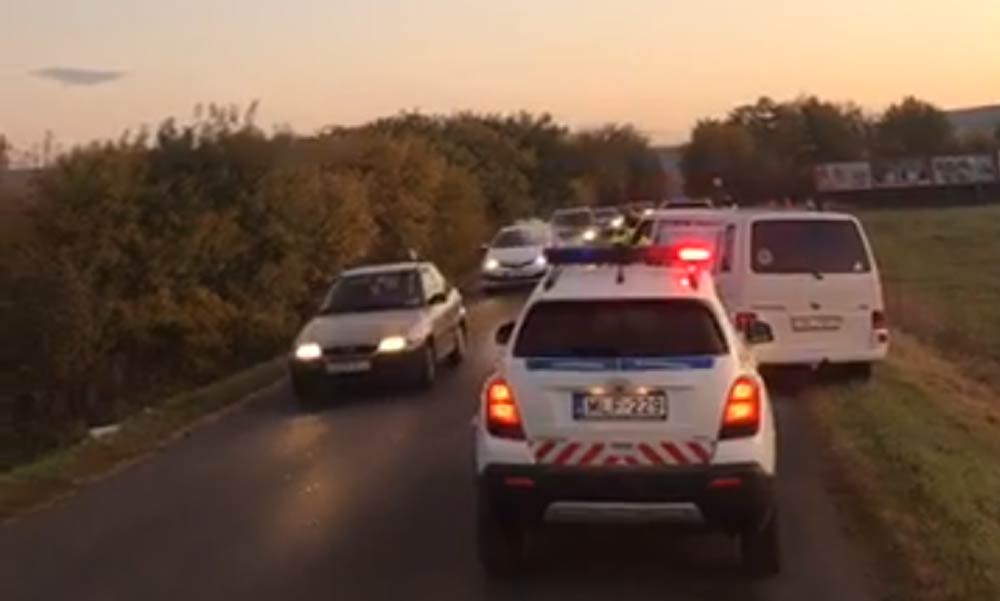Hatalmas dugót csináltak a dugó ellen tüntetők