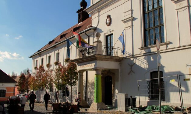 Lemondott Szentendre nagyon befolyásos embere