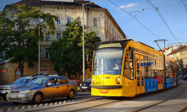 Csak az ottlakók és a rokonokon segítők hajthatnak be a Bulinegyed környékére