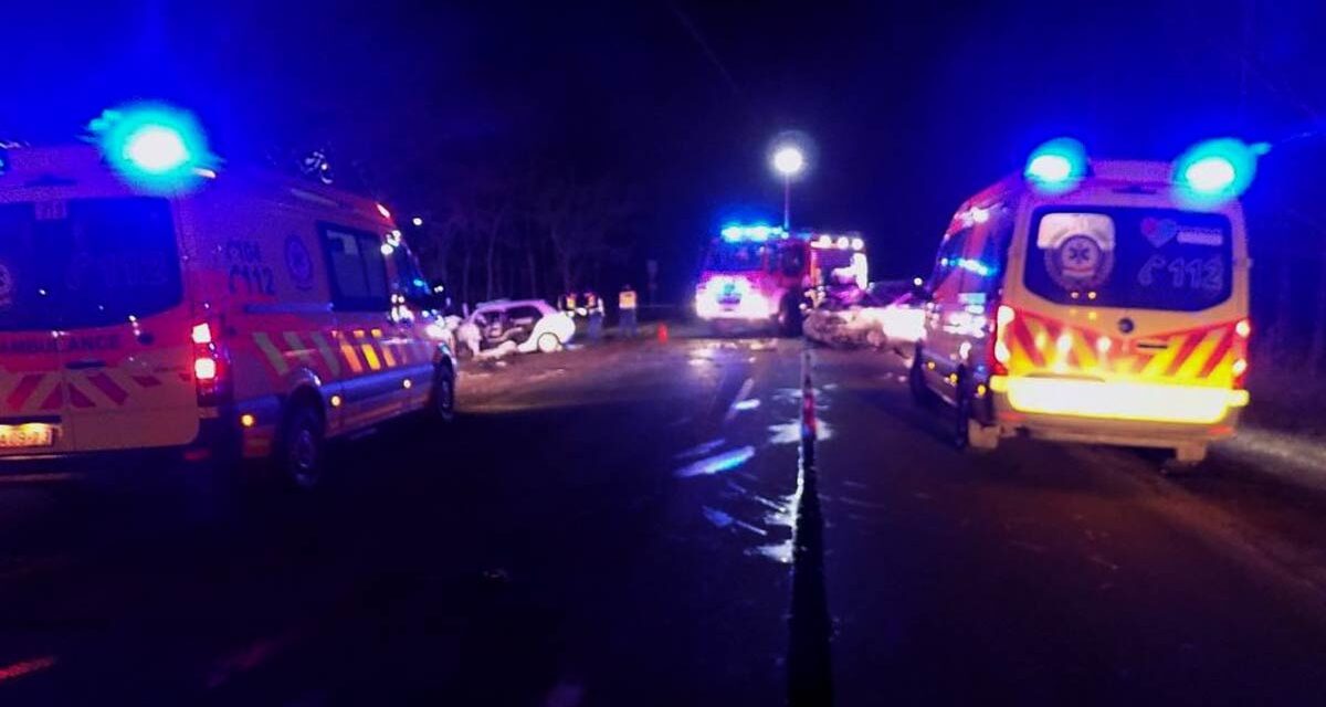 Súlyos baleset történt a 10-es úton