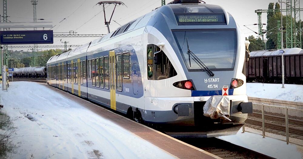 Szélvihar csapott le Budapest környékére, fennakadások a vonatközlekedésben, baleset az M0-áson