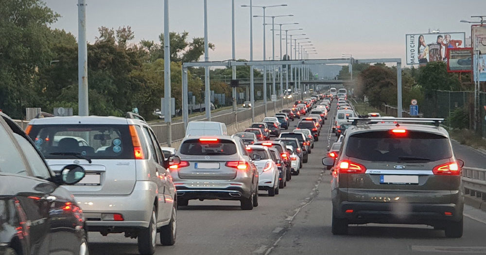 Ennek nem fognak örülni a budapesti autósok: komoly forgalomkorlátozásokra kell számítani ezeken a helyeken