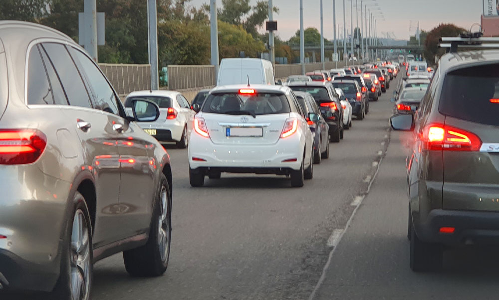 Óriási a torlódás az M0-áson egy baleset miatt