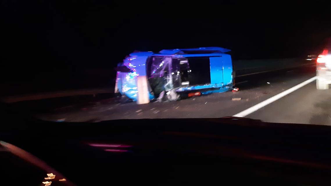 Felborult egy autó Gödöllőnél – torlódás az M3-ason