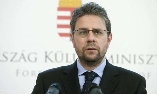 Felfüggesztett börtönre ítélték gyermekpornográfia miatt a volt perui magyar nagykövetet