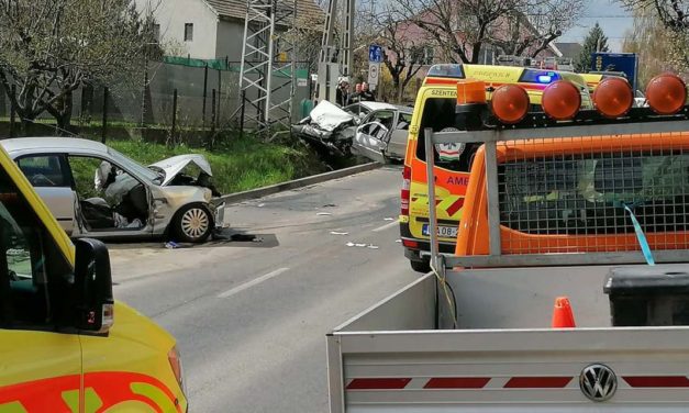 Súlyos baleset történt Budakalász és Üröm között – frontálisan ütközött két autó
