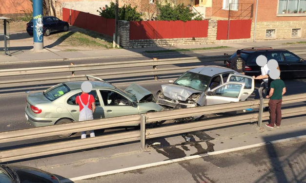 Három autó ütközött össze a Ferihegyi repülőtérre tartó úton