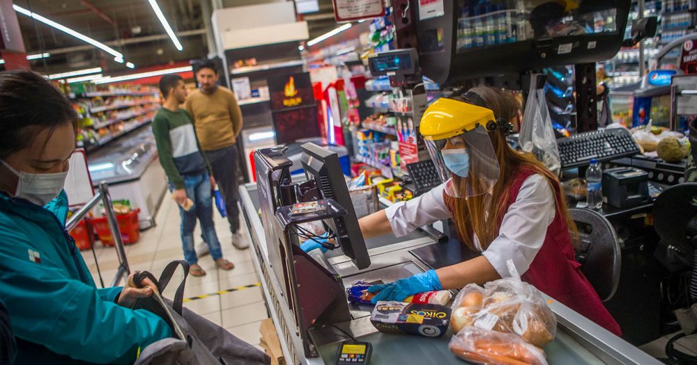 Február 1-től 293 forintnál nem lehet drágább a csirkefarhát, a Lidl után az Aldi is vizsgálja a mennyiségi korlátozás bevezetését