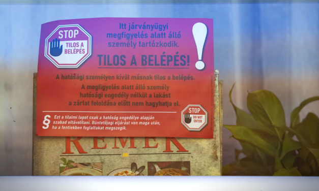 Hatósági karanténban lévő ukrán vendégmunkások járkálnak ki-be egy belvárosi lakásból – a lakók aggódnak