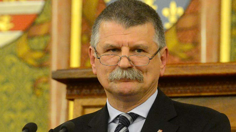 Megint százezrekkel nő a képviselők fizetése, Kövér László jár a legjobban