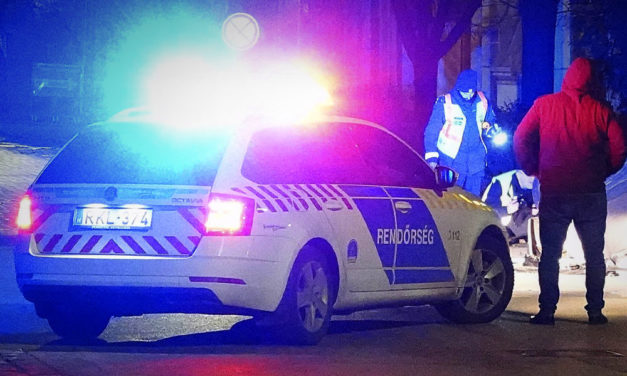 Tragédia Dabas és Budapest között! Sokáig küzdöttek az autójával az árokba csapódó férfi életéért az út mellett