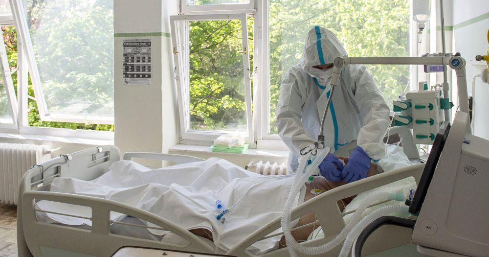 Brutálisan megugrott az új koronavírus fertőzöttek száma: több mint 3000 beteget találtak az elmúlt 24 órában, 36-an meghaltak