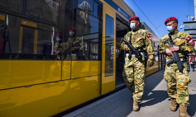 Már több mint 22 ezer áldozata van a koronavírusnak, 24 óra múlva megkezdődhet a részleges nyitás Magyarországon