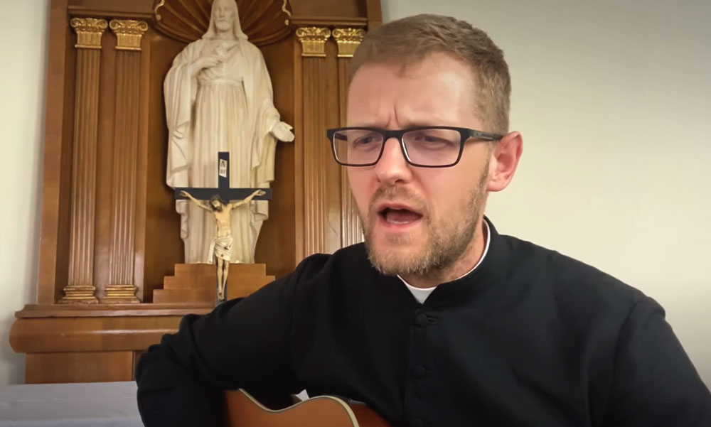 A koronavírus csak egy rohadt mágus – énekli az angyalföldi sztárpap